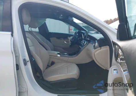 2018 Mercedes-Benz C 300 4Matic из США, поврежденный, VIN 55SWF4KBXJU280977